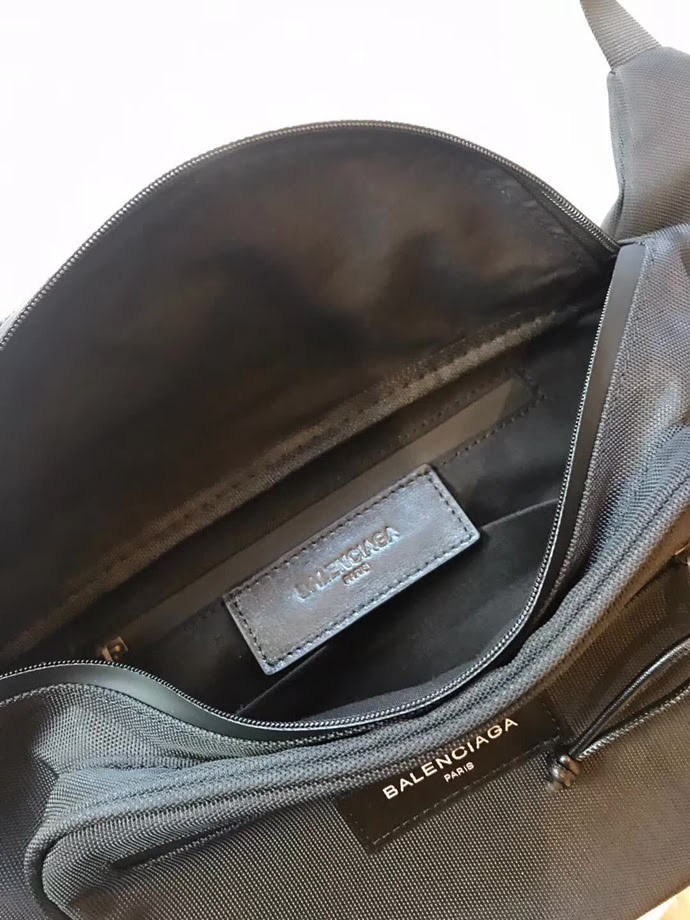 BALENCIAG巴黎世家 實用腰包款 防水面料  BL1398